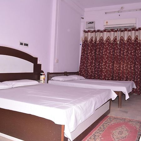 Hotel Amanchain Bharatpur Exterior photo