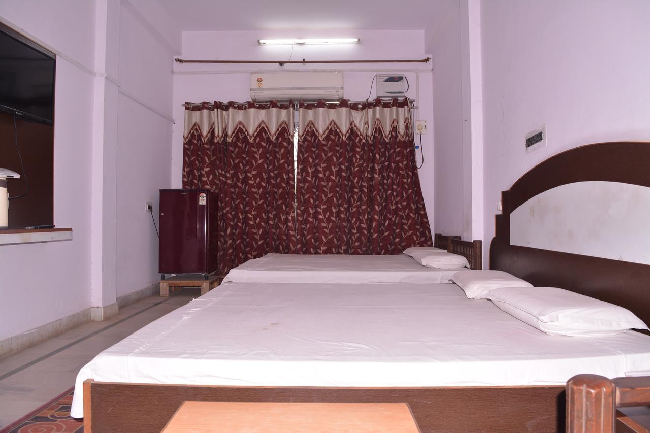 Hotel Amanchain Bharatpur Exterior photo